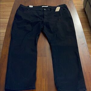 Levi’s 724 High-Rise Straight Jeans. Black. Size 26W. Slim through hip & thigh